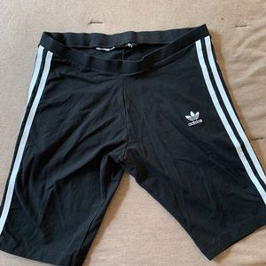 ADIDAS BIKE SHORTS (M)